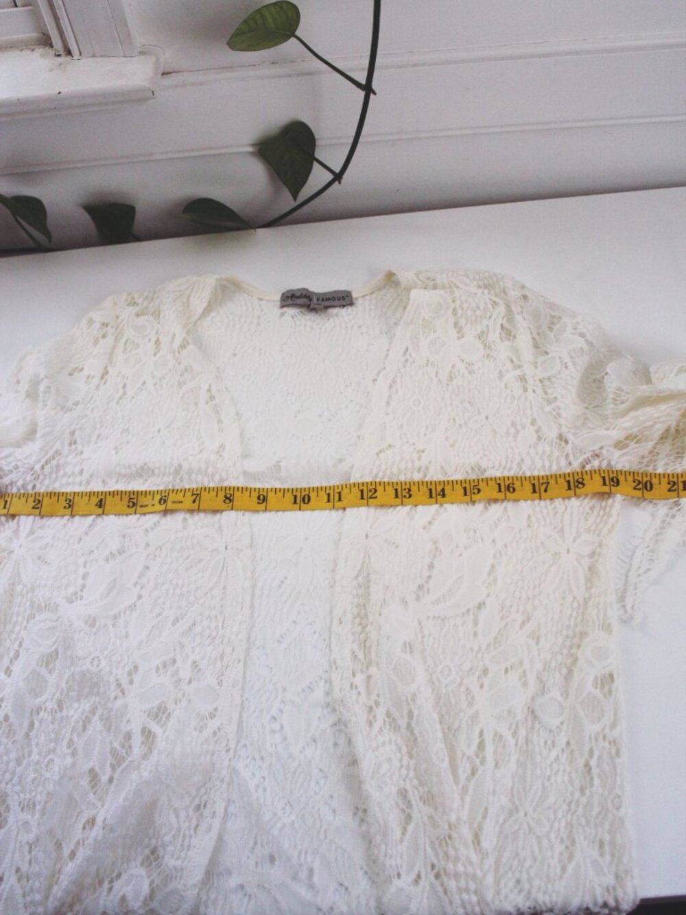 White Lace Kimono Cardigan Open-Front Small Boho Fairy Absolutely Famous - Picture 5 of 8